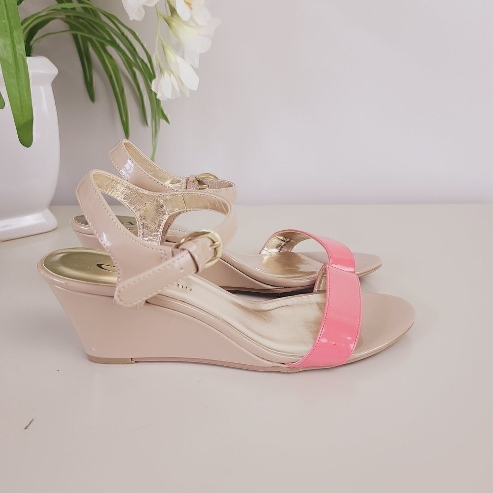 CL by Laundry Wedge Sandals - Picture 6 of 10